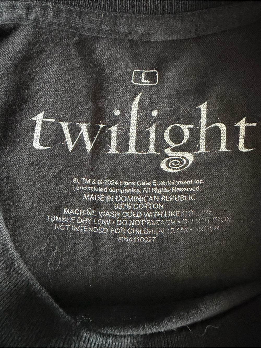 Twilight Saga Black 'Forks Washington' Graphic Cropped Tee Shirt Size Large - Picture 3 of 3